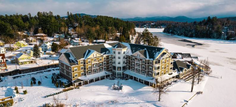 萨拉纳克湖voco酒店-湖滨-由洲际酒店集团管理(voco SARANAC LAKE NY - WATERFRONT by IHG)图片