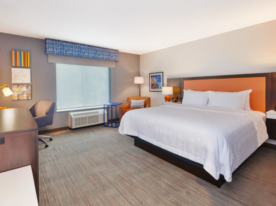 丹维尔希尔顿欢朋酒店