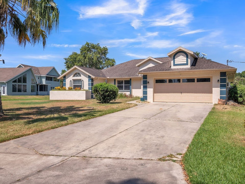 米卡诺皮湖畔静居三卧室住宅由RedAwning提供