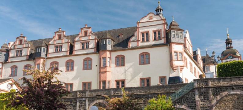 威尔堡施罗斯酒店(Schlosshotel Weilburg)图片