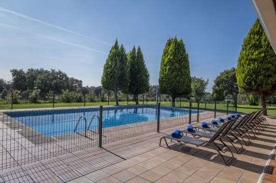 埃尔托里尔豪华露营体验酒店(El Toril Glamping Experience)