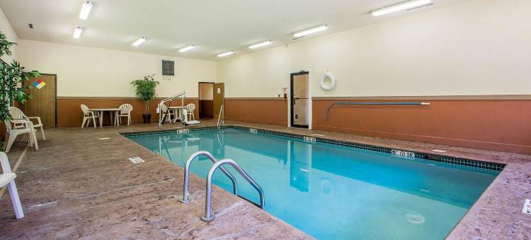 迪科拉凯艺套房酒店(Quality Inn & Suites Decorah)图片