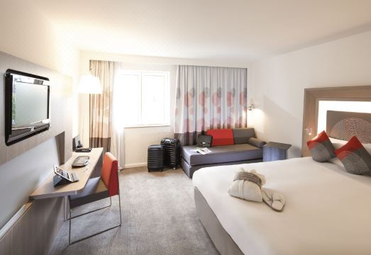 Novotel London BrentfordHotel Overview