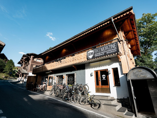 藏身之窟青年旅舍