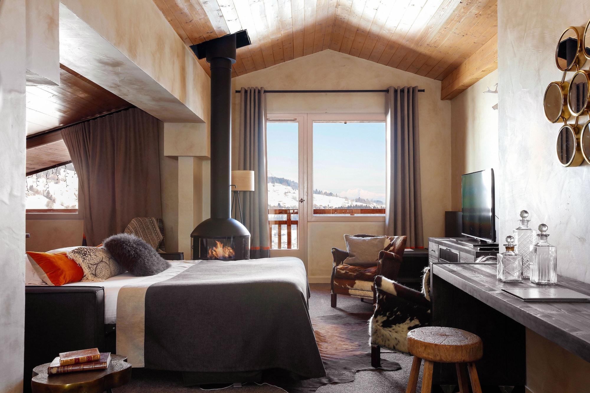 Hôtel l'Arboisie Over view