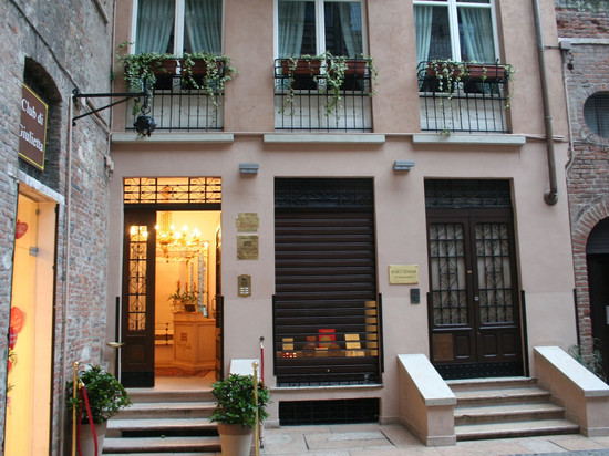 考尔特迪朱列塔旅馆