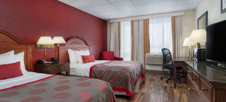 艾伯特利华美达酒店(Ramada by Wyndham Albert Lea)图片