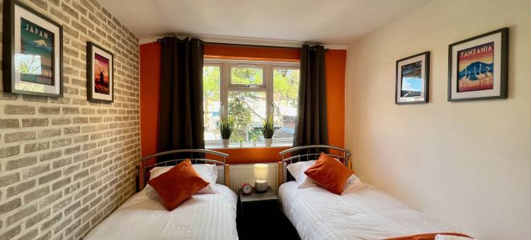 克拉伦斯招待所(Clarence House 3 Bedrooms 8Min to Station E17 North East London)图片