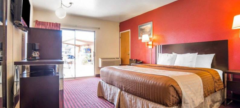 鲍威尔湖罗德威旅馆(Rodeway Inn at Lake Powell)图片