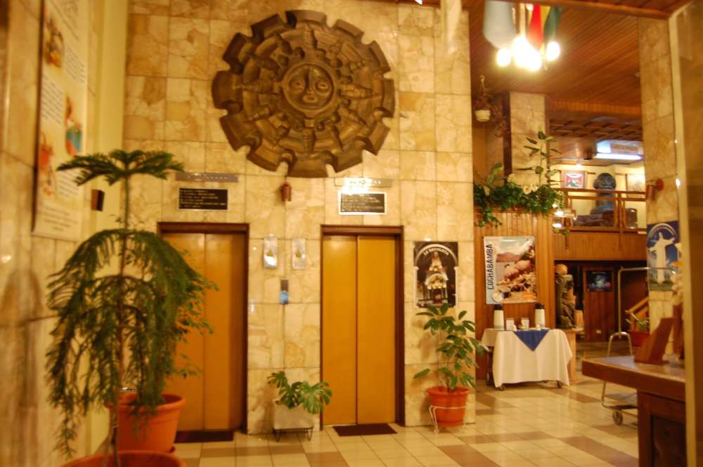 Cesar's Plaza Hotel Over view