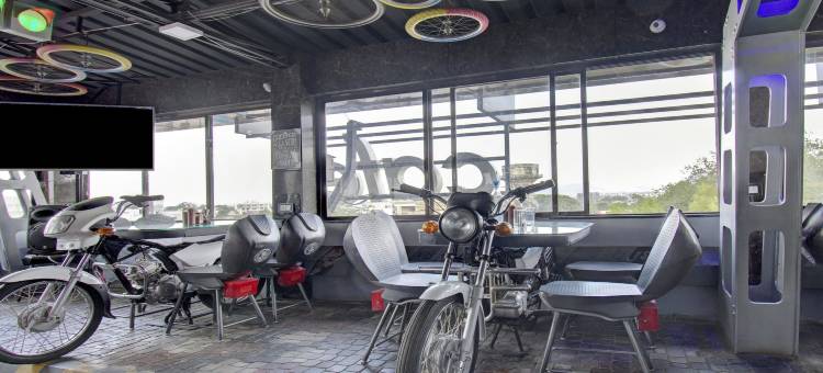 Treebo拉拉吉的执行官(Treebo Lalaji's Executive)图片