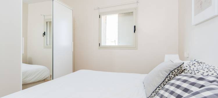 距离海滩3分钟的宽敞复式公寓带露台(Spacious Duplex with Terrace 3-Min from the Beach)图片