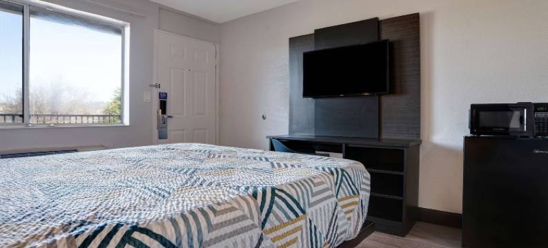 加利福尼亚阿克塔 - 洪堡理工州立大学 6 号汽车旅馆(Motel 6 Arcata, CA – Cal Poly Humboldt)图片