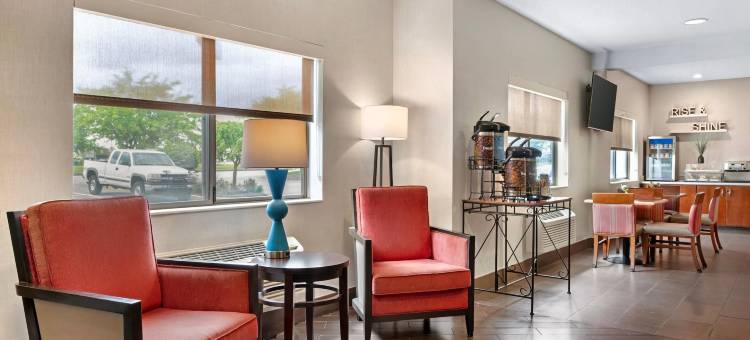 北格林菲尔德舒适套房酒店(Comfort Inn & Suites North Greenfield)图片