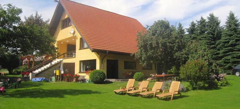 苏洛米诺的度假屋，带私人海滩(Holiday Home in Sulomino with Private Beach)图片