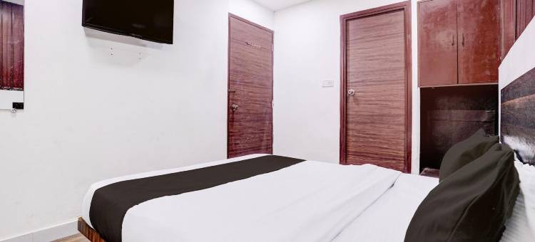 洛坎德瓦拉安泰里西区舒适住宿(Super Collection O Lokhandwala Andheri West Formerly White Star)图片