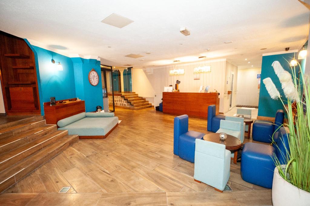 Le Louvre Hotel & Spa Over view