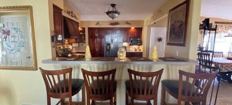 Located by the Adirondack Mountains and right outside Saratoga Springs.图片