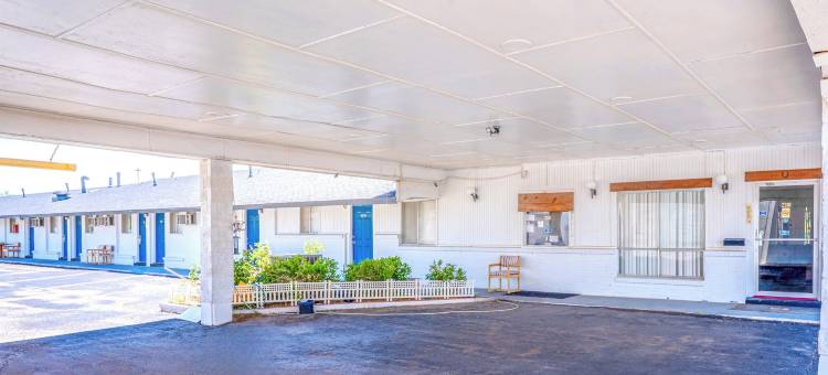 OYO 旗下的 American Inn 科罗拉多城 I-20(American Inn by OYO Colorado City I-20)图片