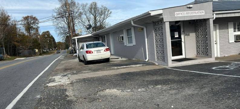 OYO 福里斯特城斯宾代尔 三城汽车旅馆(Tri-City Motel by OYO Forest City Spindale)图片