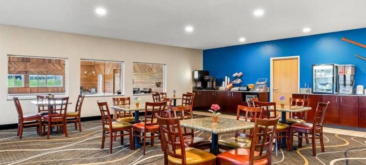 奥塞多威斯康星速8酒店(Super 8 by Wyndham Osseo WI)图片