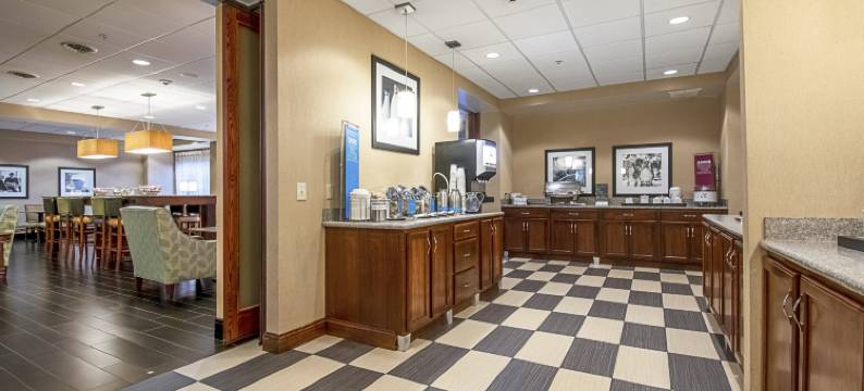 希尔顿欢朋酒店-派恩格罗夫(Hampton Inn Pine Grove)图片