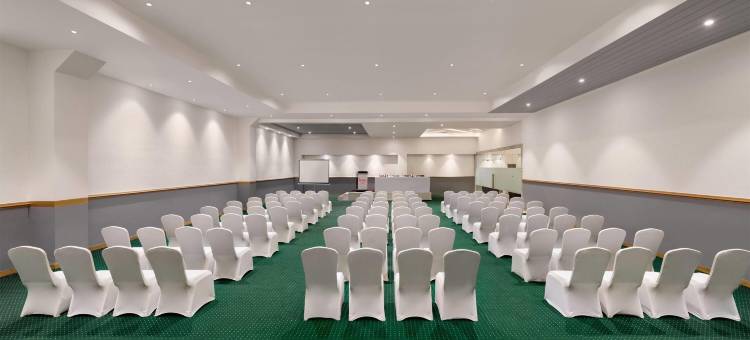 查谟维贾普尔温德姆华美达广场酒店(Ramada Plaza by Wyndham Jammu Vijaypur)图片