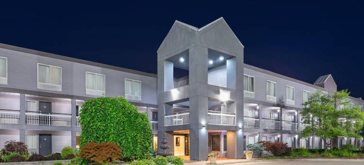 罗姆鲁斯底特律大都会机场豪生酒店(Howard Johnson by Wyndham Romulus Detroit Metro Airport)图片