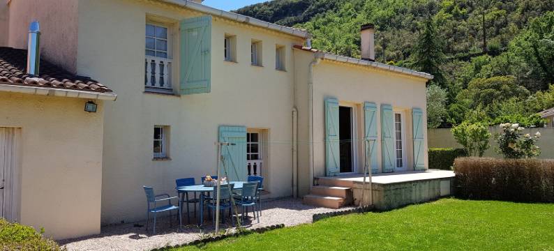 Villa in la Tour-Sur-Orb with Pool & Garden图片