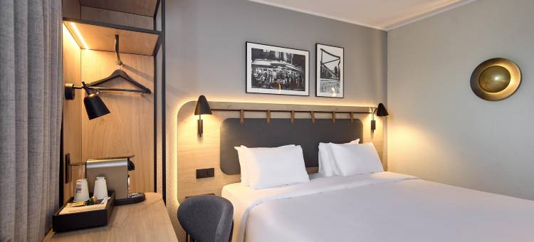 巴黎西部楠泰尔拉德芳斯康铂酒店(Campanile Paris Ouest - Nanterre - la DÉFENSE)图片