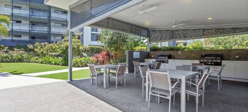 半岛上的布罗德沃特和咸水(Broadwater on the Peninsula)图片