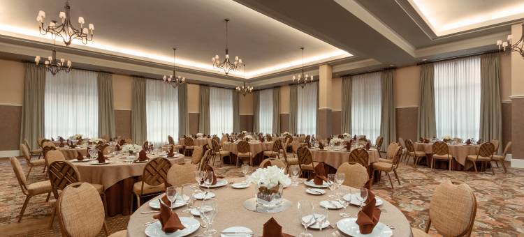 希尔顿安泊酒店-萨凡纳(Embassy Suites by Hilton Savannah Historic District)图片