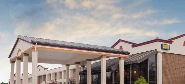 芒特荷里红顶套房酒店-麦圭尔空军基地(Red Roof Inn & Suites Mt Holly - McGuire AFB)图片