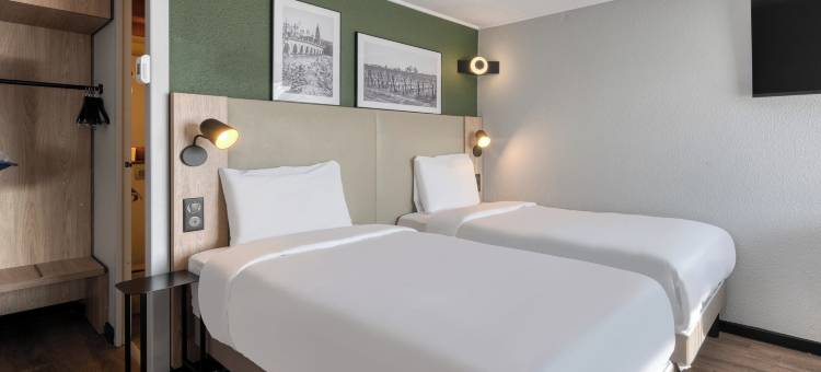 波尔多南佩萨克康铂酒店(Campanile Nature - Bordeaux Sud Pessac)图片