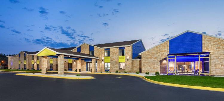 鹰河戴斯酒店(Days Inn by Wyndham Eagle River)图片