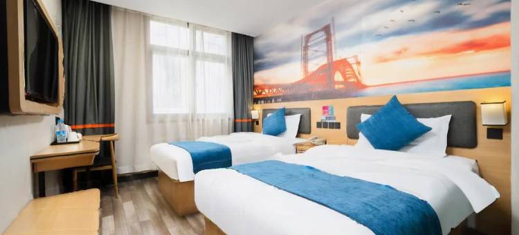 布丁严选酒店(西安钟鼓楼回民街店)图片