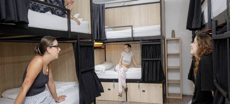 悬空黄巢酒店(Onefam les Corts)图片