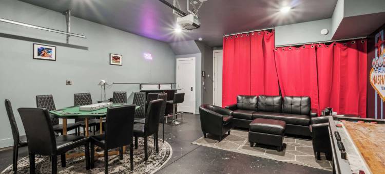靠近市中心的带屋顶游戏室的私人住宅(Private Home w Rooftop Game Room Near Downtown)图片