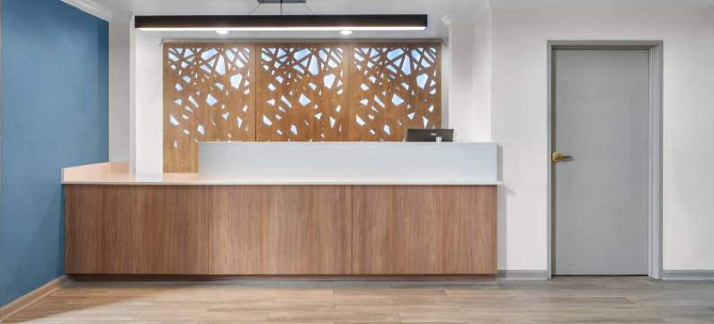 斯尔西大学附近的舒眠酒店及套房(Sleep Inn & Suites Searcy Near University)图片