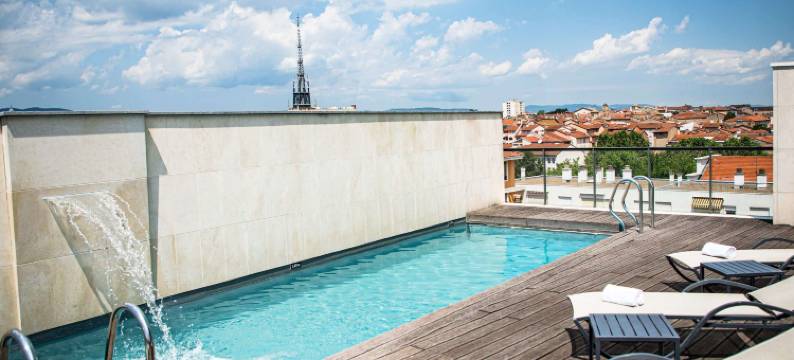 索恩河畔自由城美居酒店(Hôtel Mercure Villefranche-Sur-Saône)图片