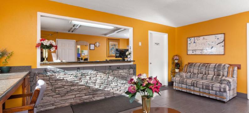 Hotel O 波特兰经济型宾馆，靠近I-65(Budget Host Inn by Hotel O Portland Near I-65)图片