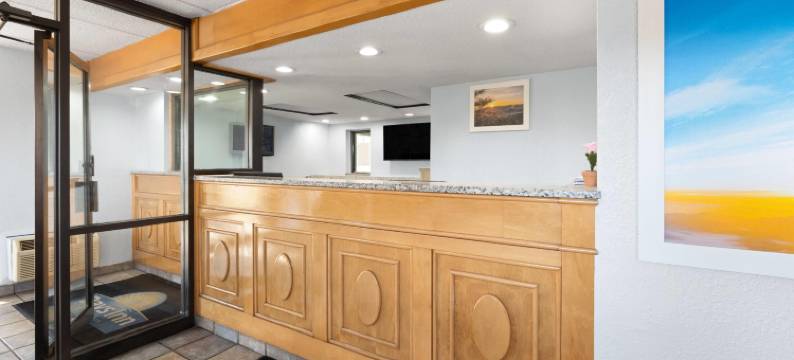 温德姆戴斯酒店夏洛特大学(Days Inn by Wyndham Charlotte University)图片