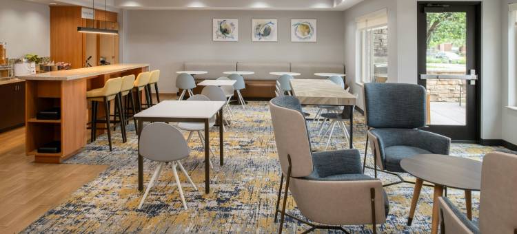 雷丁万豪TownePlace Suites 酒店(TownePlace Suites Redding)图片