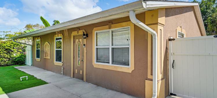 距公共泳池2英里！带庭院的那不勒斯舒适小屋(2 Mi to Public Pool! Cozy Naples Cottage w/ Patio)图片
