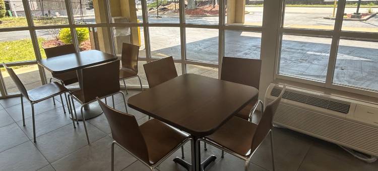 亚特兰大石山戴斯酒店(Days Inn by Wyndham Atlanta Stone Mountain)图片