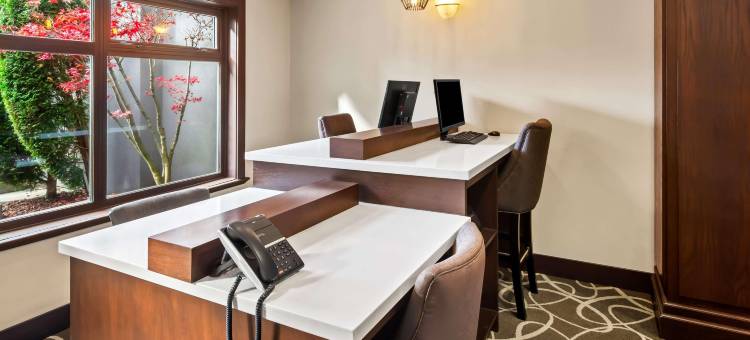 匹特草原贝斯特韦斯特优质套房酒店(Best Western Plus Pitt Meadows Inn  Suites)图片