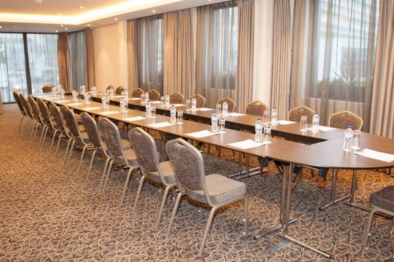 St George's Hotel - Wembley Over view