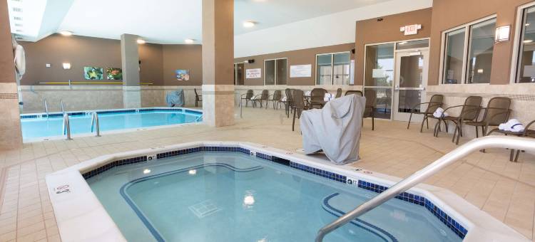 德鲁伯灵顿套房酒店(Drury Inn & Suites Burlington)图片