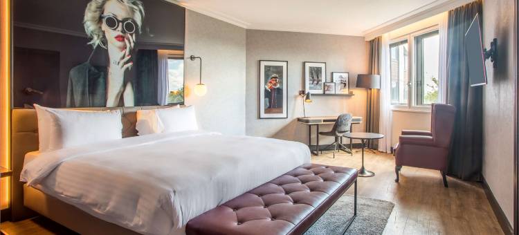 伦敦希思罗丽芮酒店(Radisson Red Hotel London Heathrow)图片