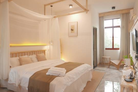 张小姐zz度假别墅(环山路分店)